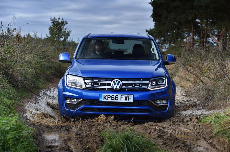  Volkswagen Amarok Double Cab 2016 года  (UK) (фото 5 из 40)